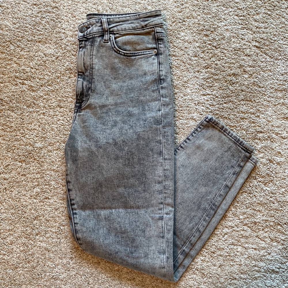 Lovers and Friends jeans from Revolve. Size 29, never worn.
